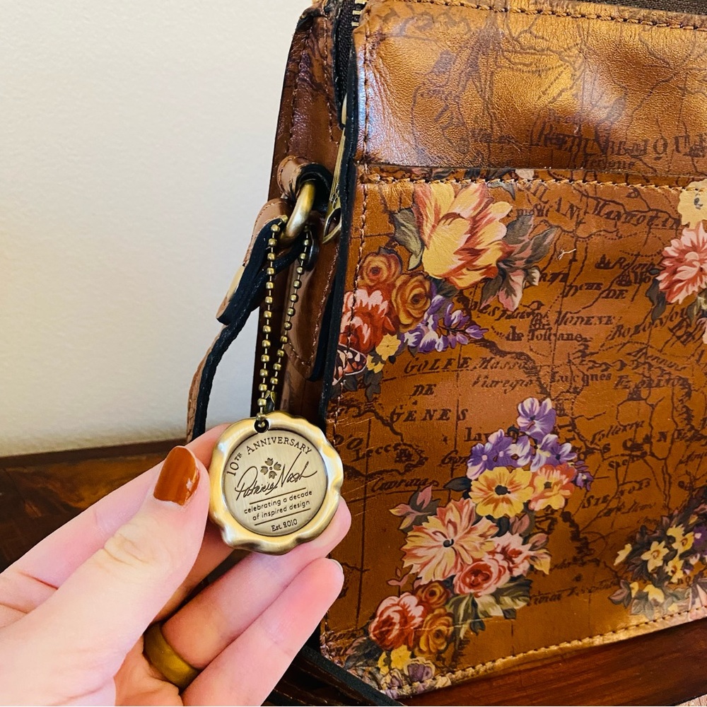 Patricia Nash Nazaire English Garden Heritage Leather  Crossbody - Picture 3 of 8